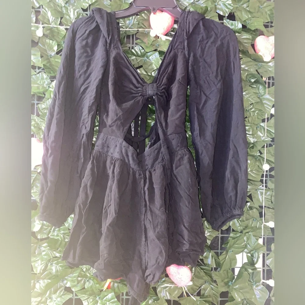 FASHION NOVA ROMPER - Picture 5 of 6